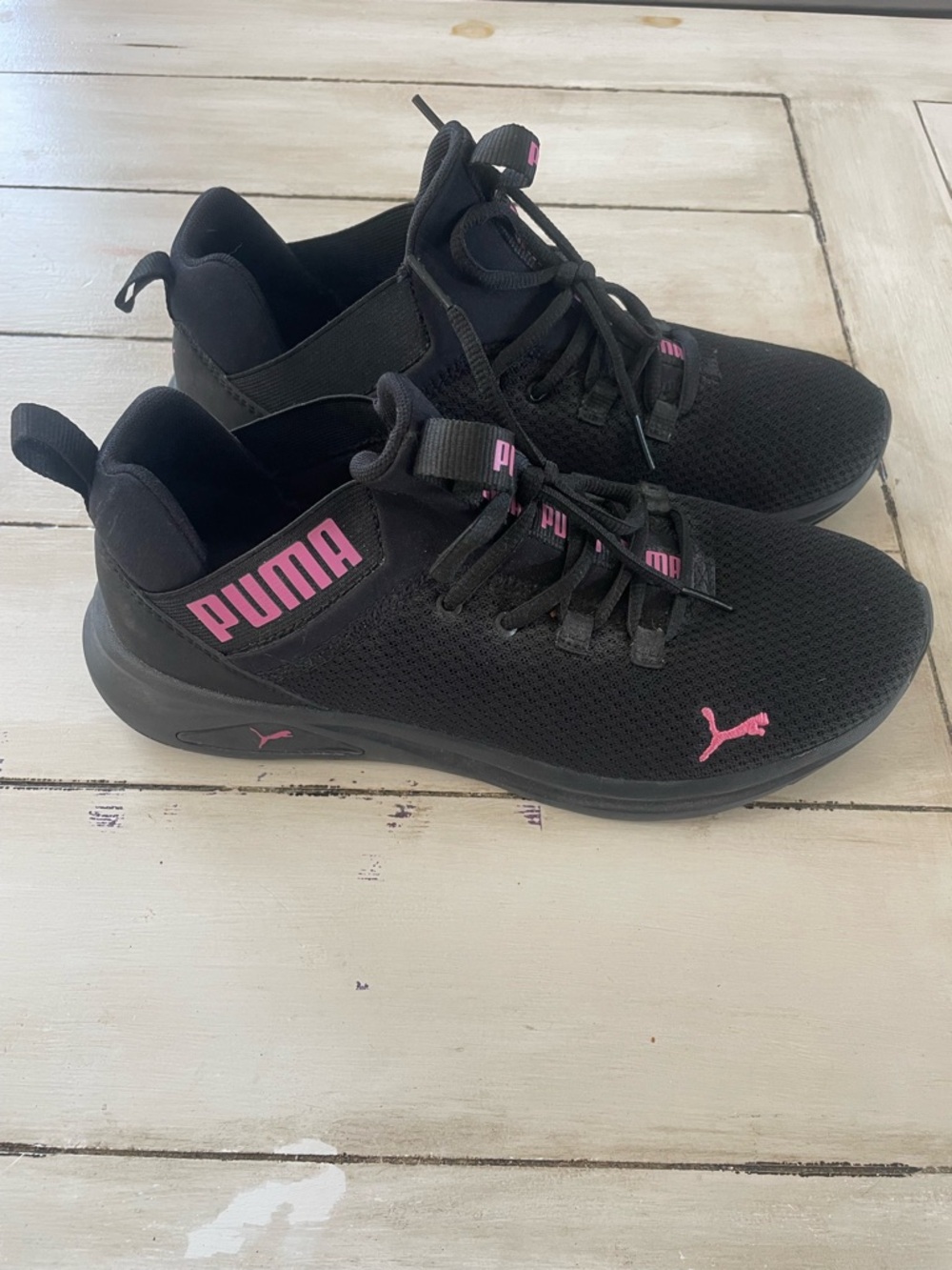 Black Puma Sneakers Woman’s 10